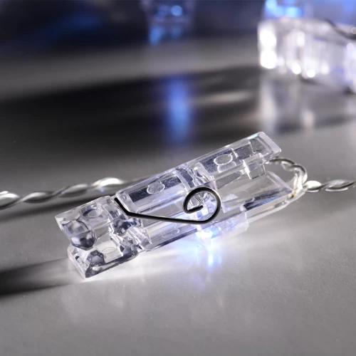 ^ PLASTIC CLIPS 10 LED ΛΑΜΠΑΚ ΣΕΙΡΑ ΜΠΑΤΑΡ.(3xAA) ΨΥΧΡΟ ΛΕΥΚΟ IP20 135+30cm ΔΙΑΦΑΝ ΚΑΛΩΔ ΤΡΟΦΟΔ